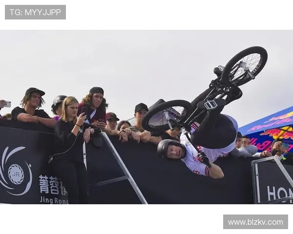 成都极限运动队与重庆极限运动队赛后状态深度分析与复盘探讨