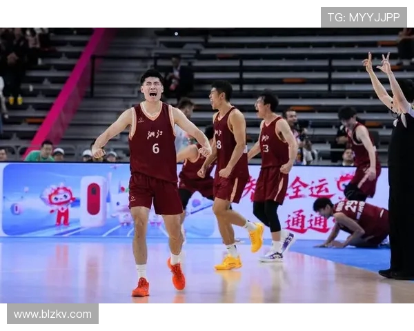 中国男篮惊险逆转韩国队以76比75赢得激烈对决展现团队精神与拼搏意志