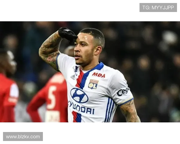 拜仁慕尼黑与里昂激战正酣踩球精彩瞬间回顾与分析