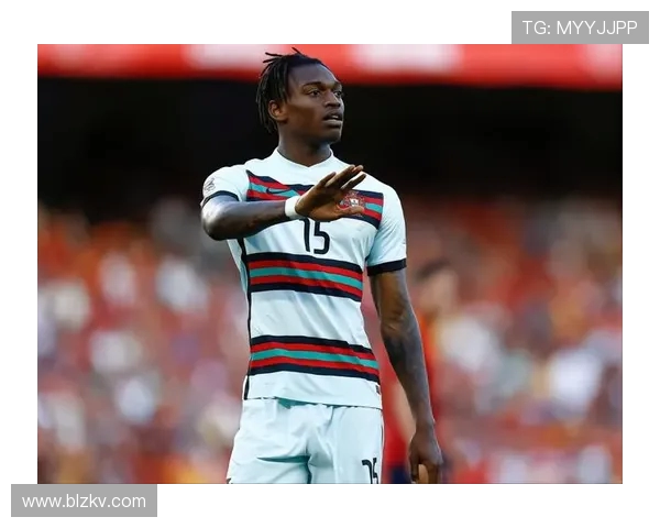 莱奥的成长之路:从少年梦想到足球巨星的辉煌旅程