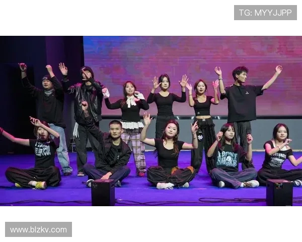 广州街舞队与上海街舞队赛后复盘团队协作的精彩瞬间与经验分享