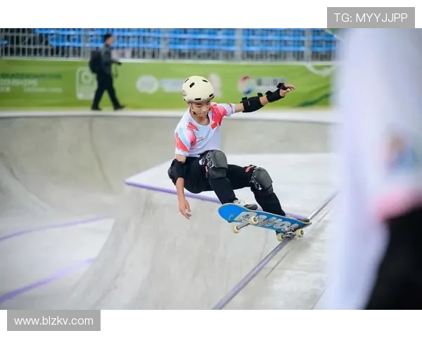 成都滑板队在世界攀岩锦标赛中的耐力表现分析与点评