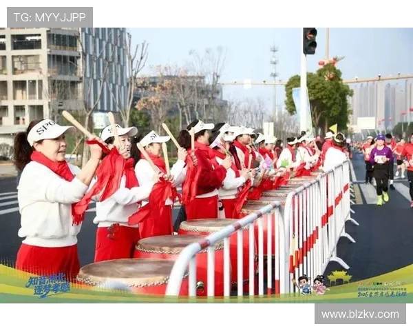 成都街舞队在马拉松大满贯中的团队协作表现精彩纷呈引发热议
